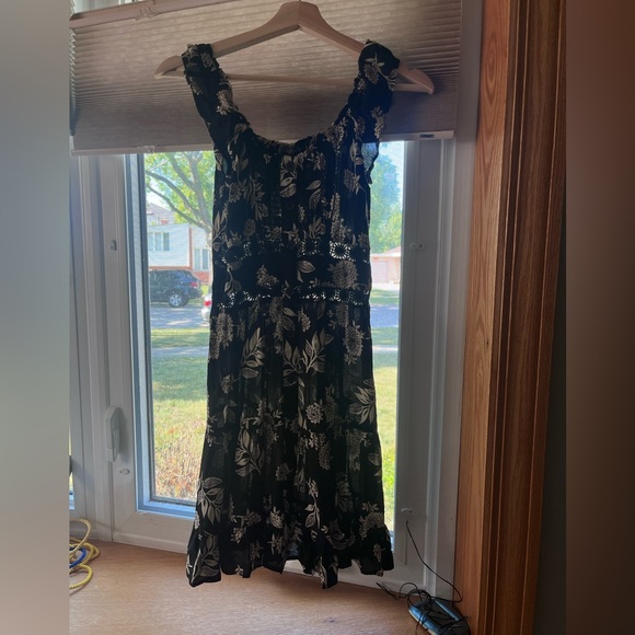 Francesca's floral dress - Picture 3 of 4